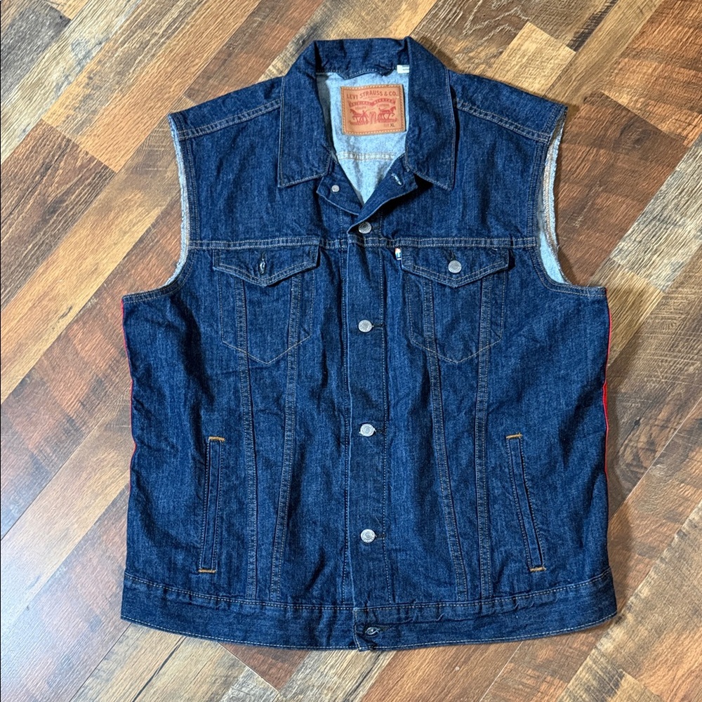 Levi's Pride 2019 Rainbow Stripe Denim Trucker Vest - XL